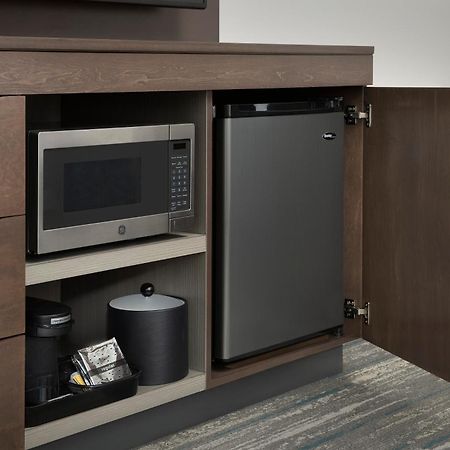 Hampton Inn & Suites Charlotte Airport Lake Pointe Esterno foto