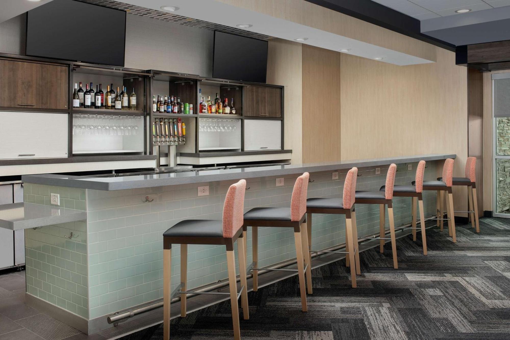 Hampton Inn & Suites Charlotte Airport Lake Pointe Esterno foto
